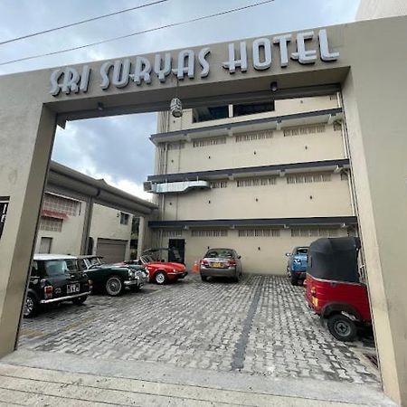 Sri Suryas Hotel 콜롬보 외부 사진